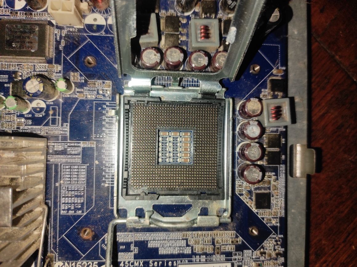 компьютер. блок питания300w, материнка, процессор intel pentium