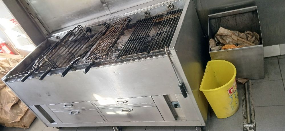 Trespasse Restaurante Churrasqueira em Seixal