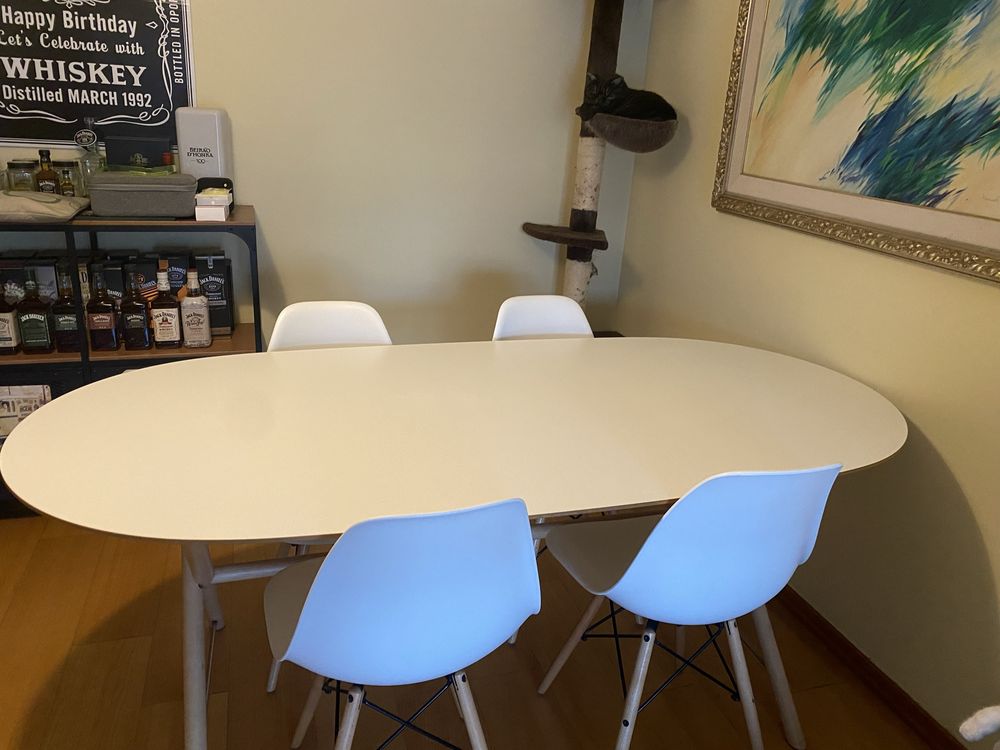 OPORTUNIDADE 150€  Mesa Jantar Oval Ikea Dalshult + 4 cadeiras