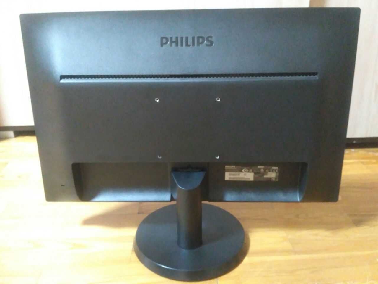 Монитор Philips 243V5QHABA/01,  hdmi/dvi/vga