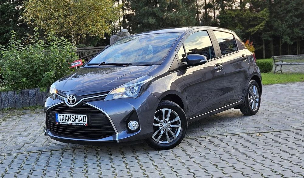Toyota Yaris 1.3 Benzyna 99KM / Asystent / Kamera / Grzane Fotele / Piękna / Zobacz