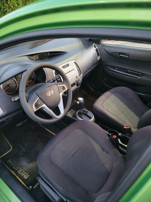 Hyundai I20 2010 1.4 автомат