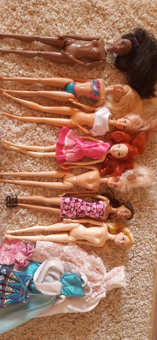 Куклы разные с одеждой