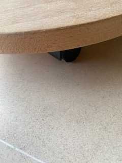 Base de madeira com rodas