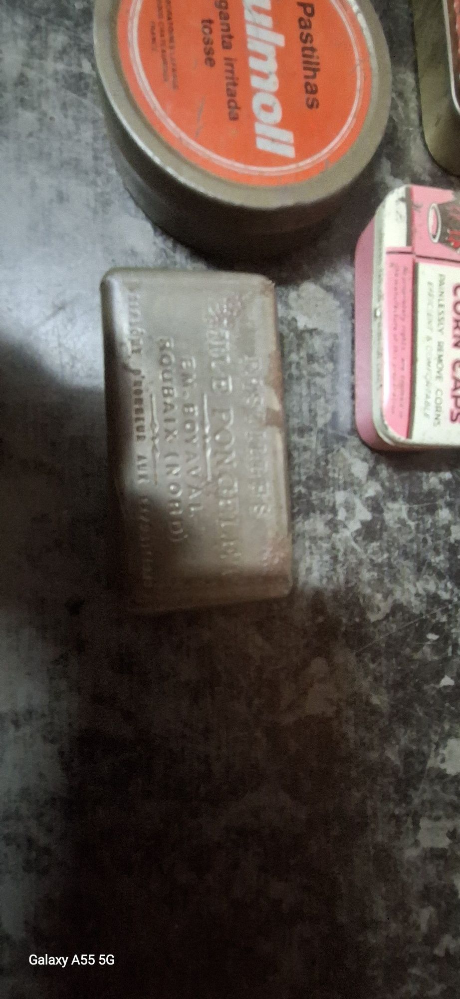 Lote de latas medicinais antigas
