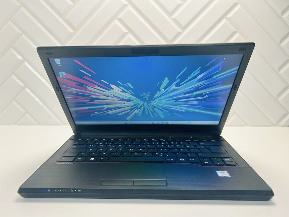 Laptop Fujitsu E546 i3-6gen 8 GB / 128 GB Super Stan ! Warto !