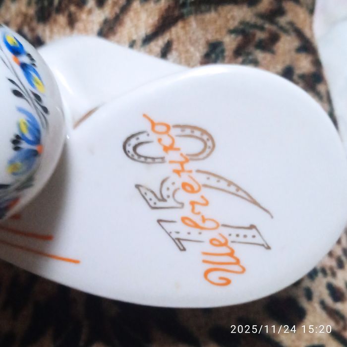 Продам чернильницу фарфор 150 лет Т.Г Шевченко.