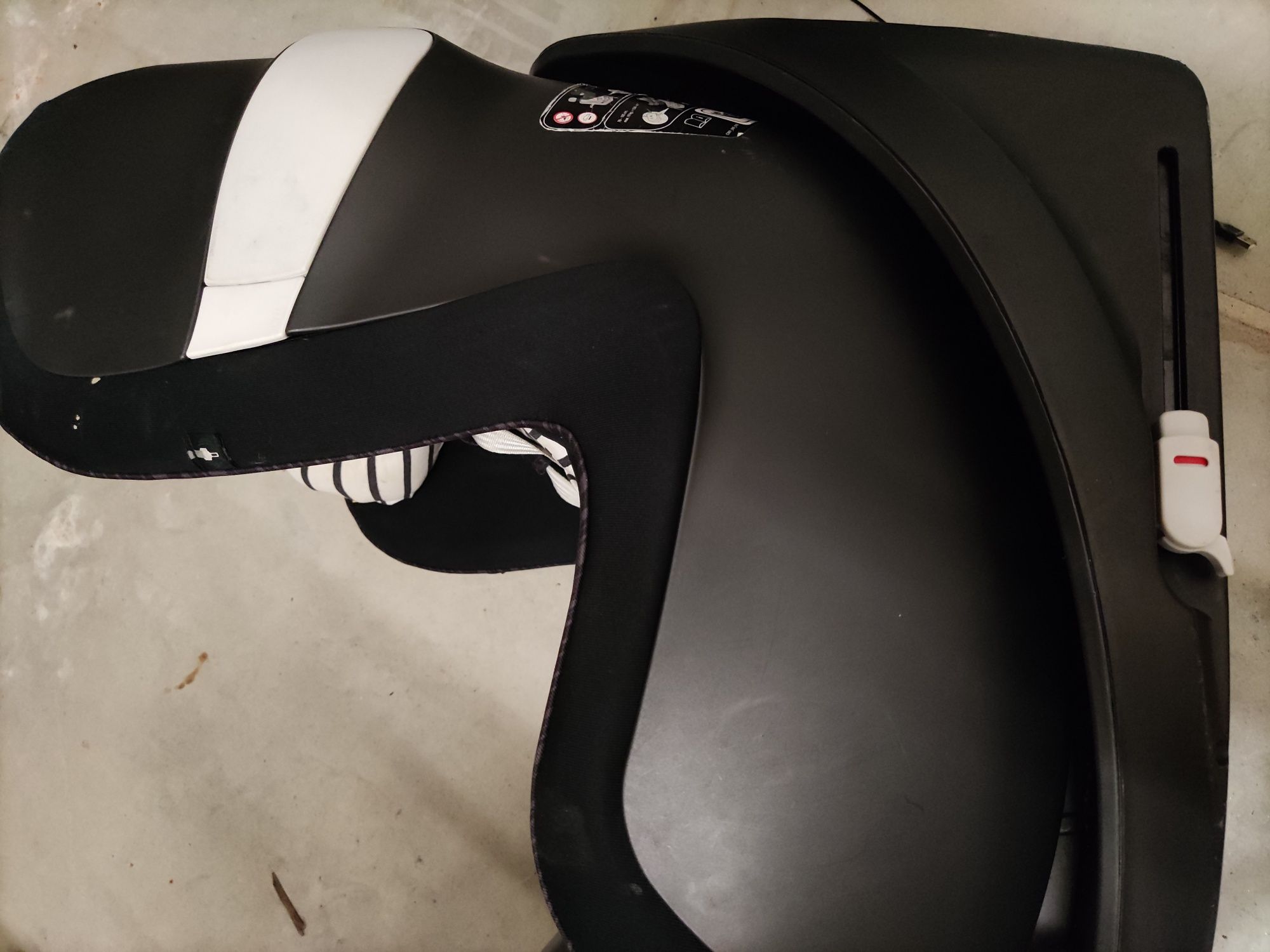 Cadeira para criança CYBEX Sirona M2 Classic Black ISOFIX e i-Size