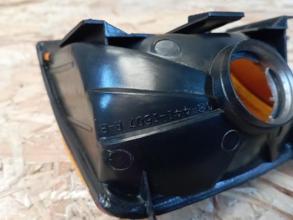 Pisca frente direito VOLKSWAGEN Passat (3A2, 35I)