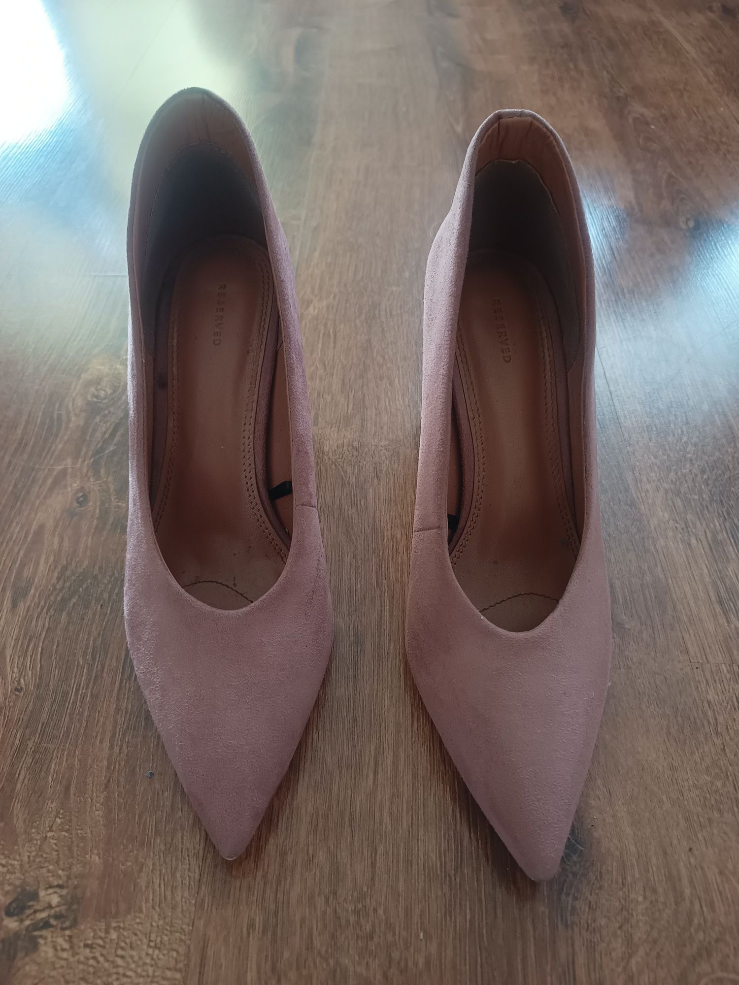 Buty na słupku rozmiar 39