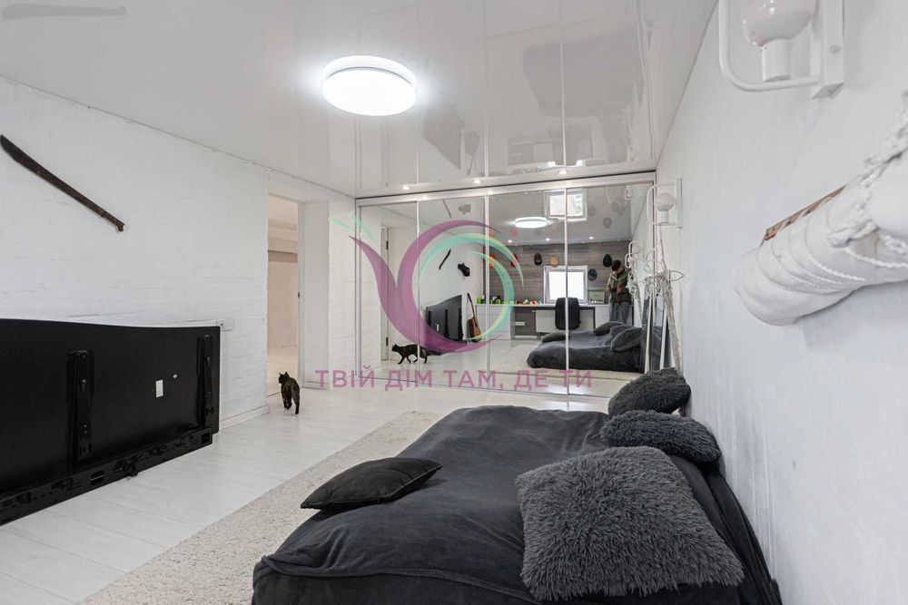 Продається 4-кімнатна квартира з ремонтом, Шевченківський район.