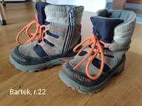 Sprzedam dziecięce buty zimowe r.22 producent Bartek