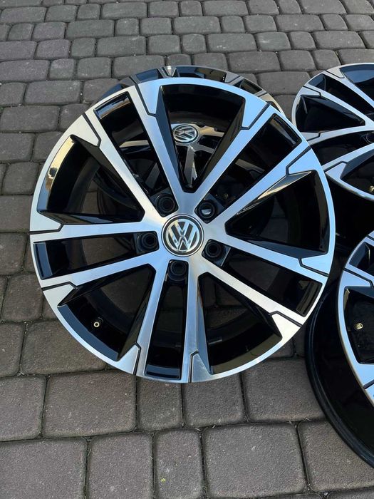 Oryginalne alufelgi Vw 5x112 17 cali Passat B8 Golf Touran Bicolor