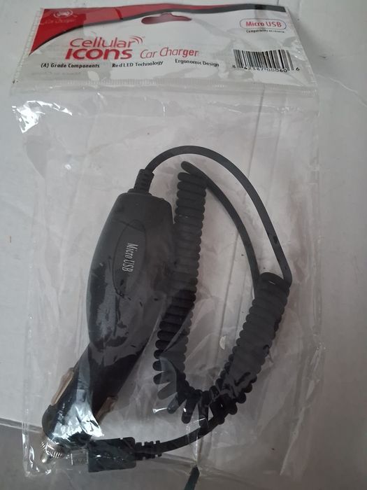 Зарядний пристрій в авто