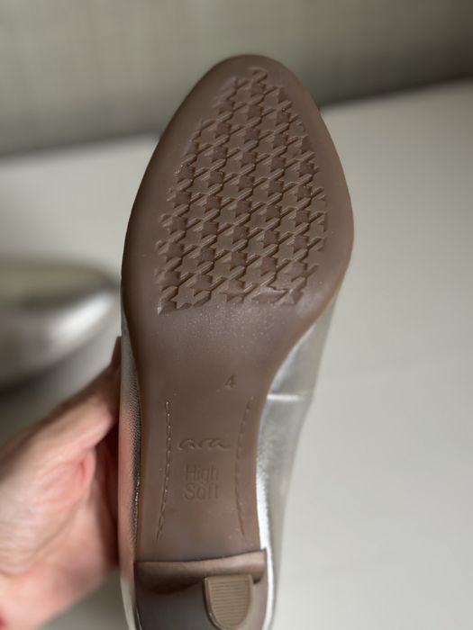 Нові жіночі туфлі, Ara, розмір 37