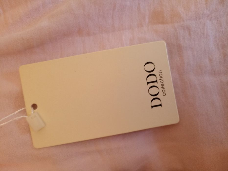 Vestido rosa com etiqueta