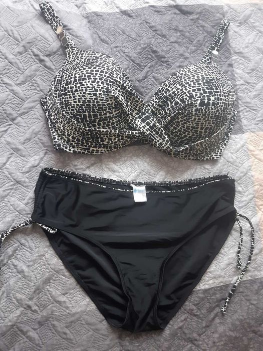 Купальник роздільний в чудовому стані