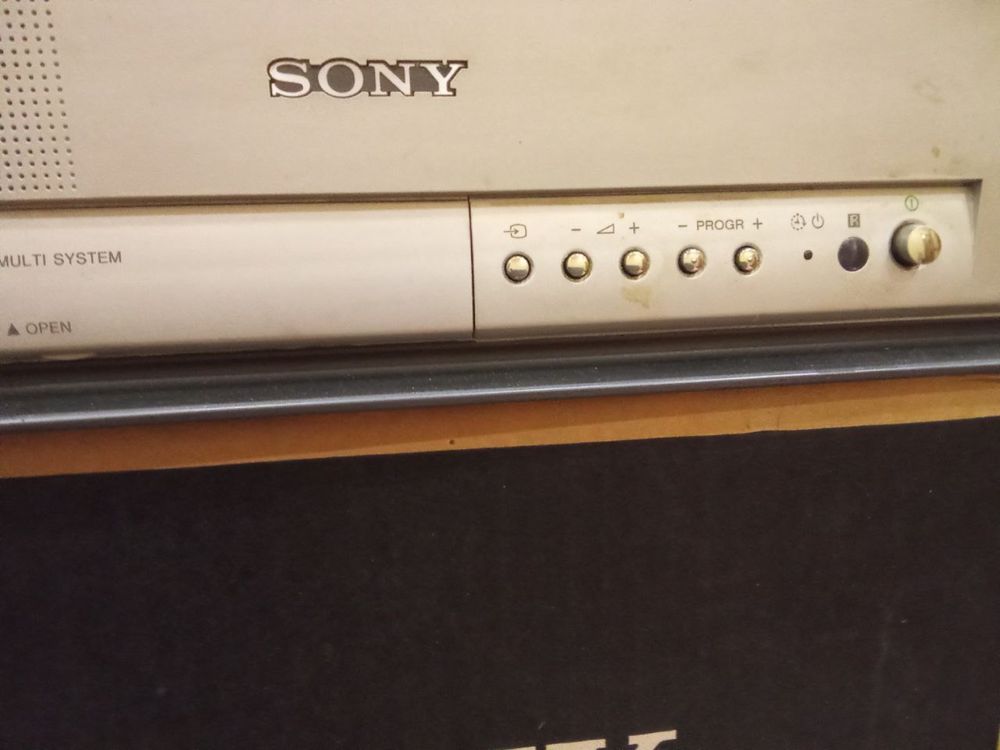 Телевизор Sony Trinitron KV-PF14M70