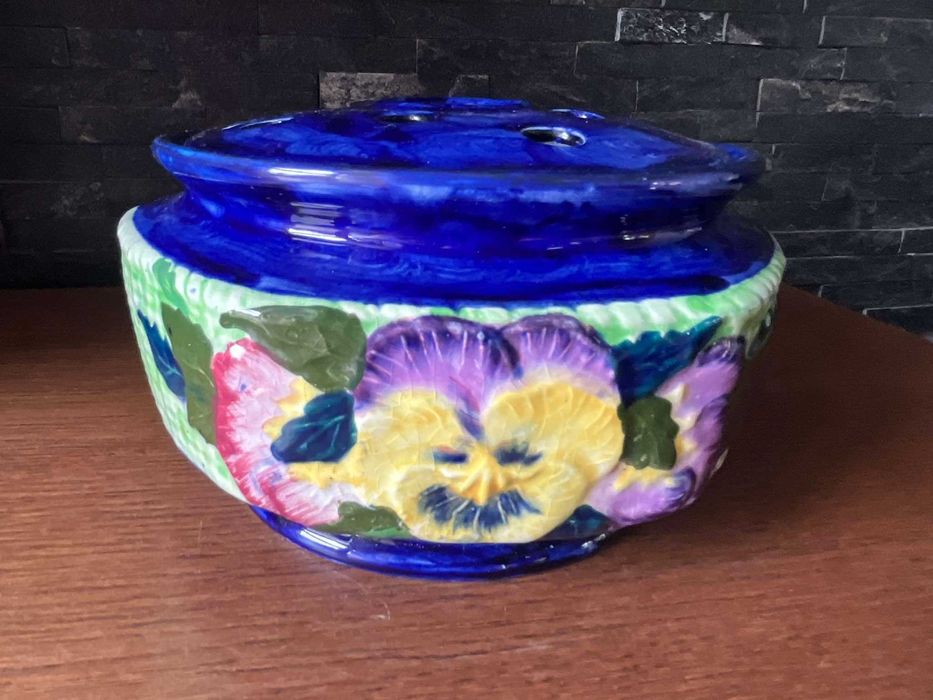 Porcelanowa waza ikebana bomboniera sygnowana Ringtons Bratki