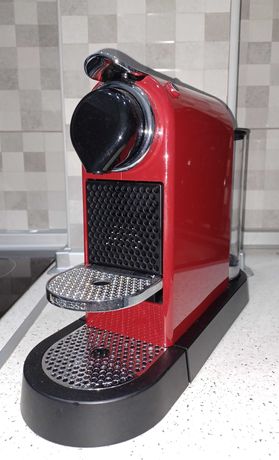 Maquina de cafe Nespresso CitiZ Cherry Red