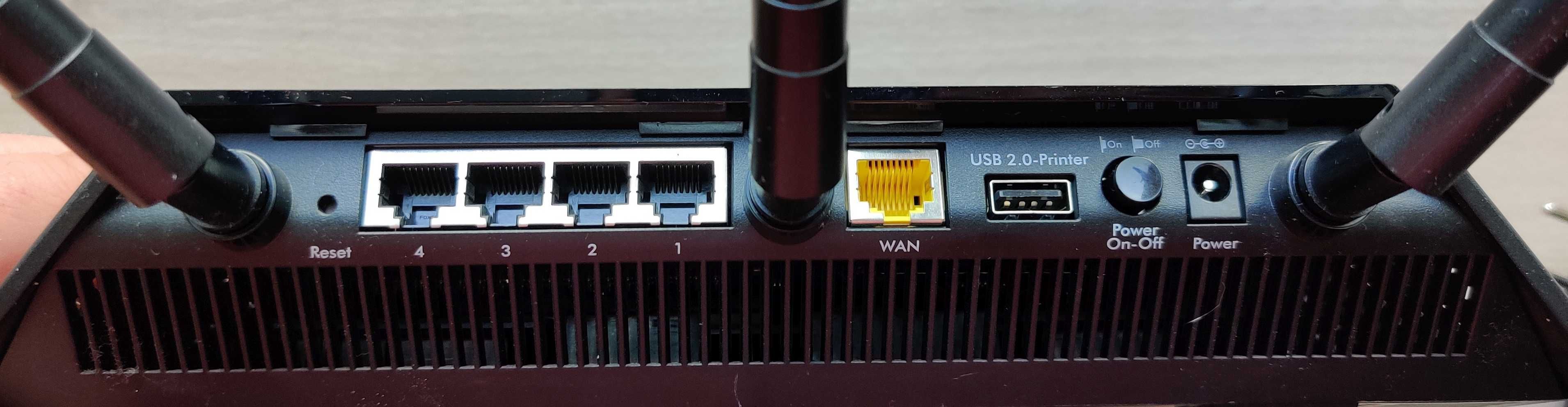 Router Netgear R6400 v2