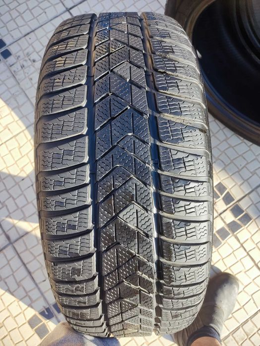 Pneus quase novos 255/45/18