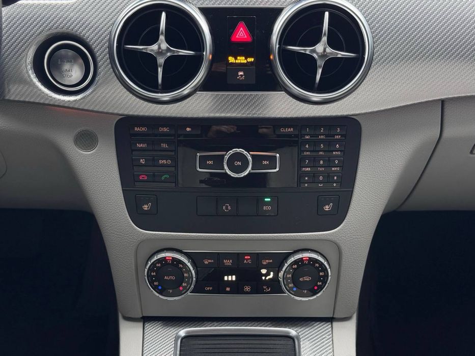 Mercedes-Benz GLK 350 2014року, 3.5 бензин, автомат, задній привід.