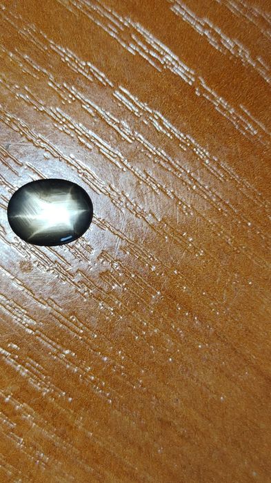 Czarny szafir gwieździsty 0,522 grama