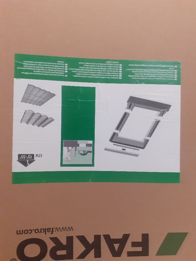 Okno dachowe Wyłaz FAKRO FWL U3 94x98 cm