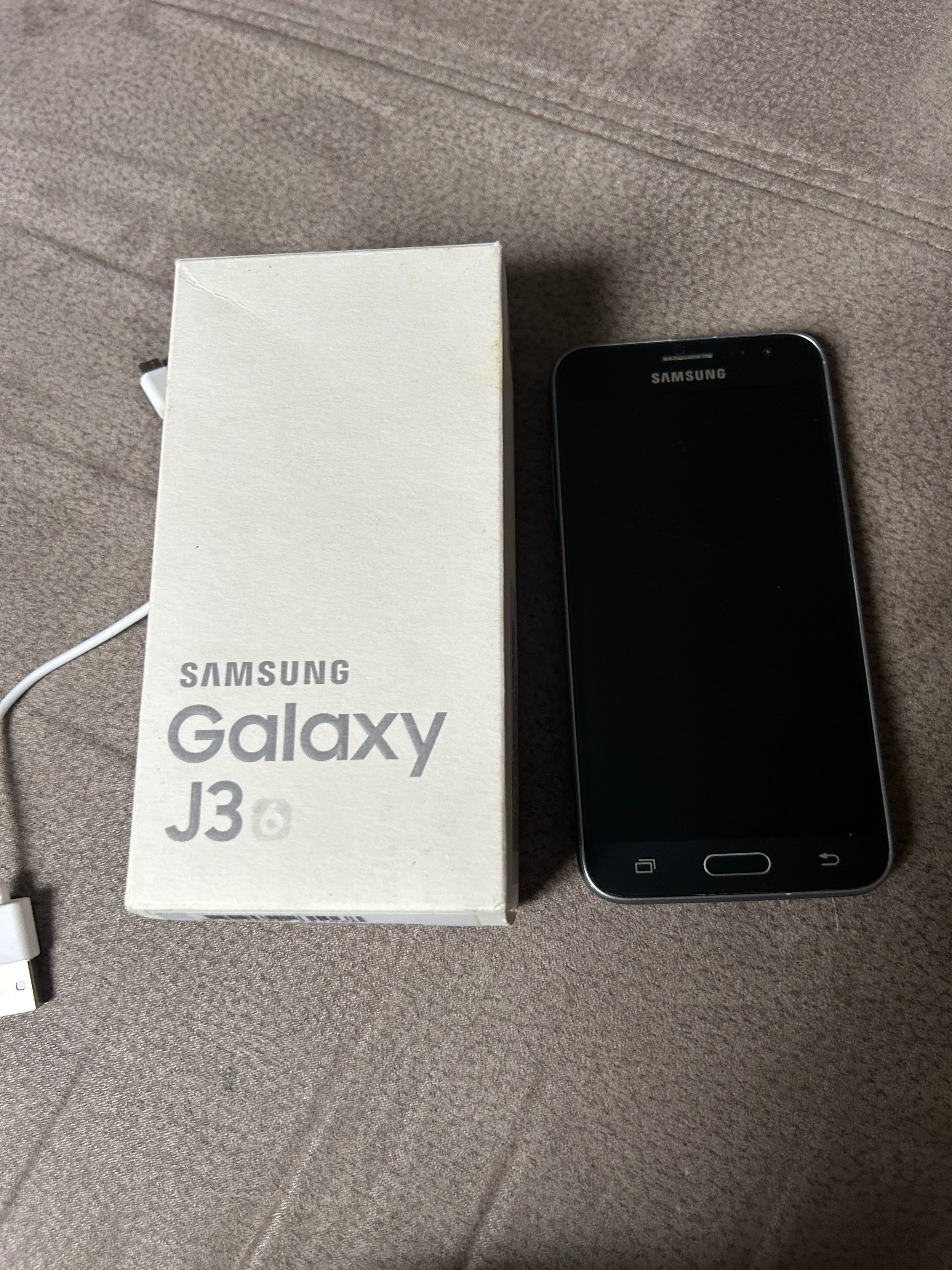 Telefon Samsung J3