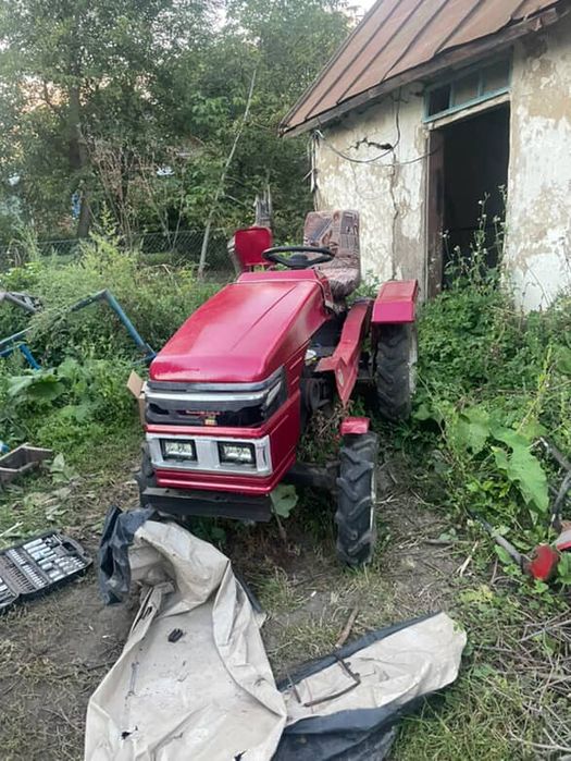 Продам трактор і все що на фото