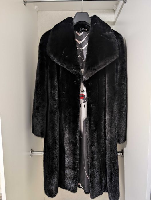 Шуба норкова майже нова