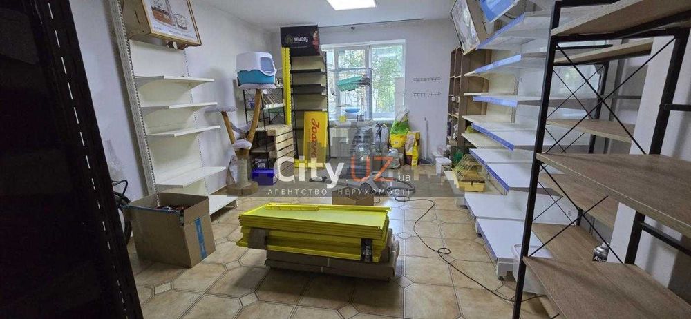 Продається комерційне приміщення на вул. Минайській
