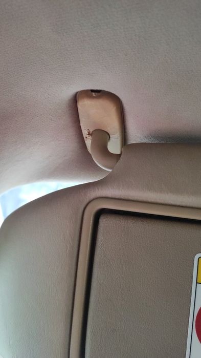 Мерседес W140. Заглушки солнцезащитных козырьков.