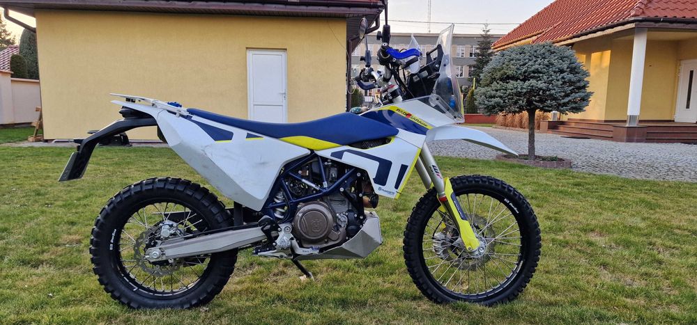 Husqvarna 701 Enduro – Bogato doposażona, gotowa na sezon.
