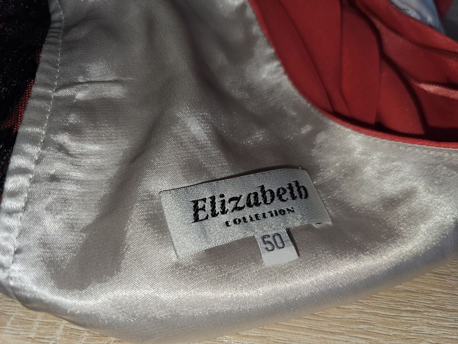 Sukienka wizytowa raz założona