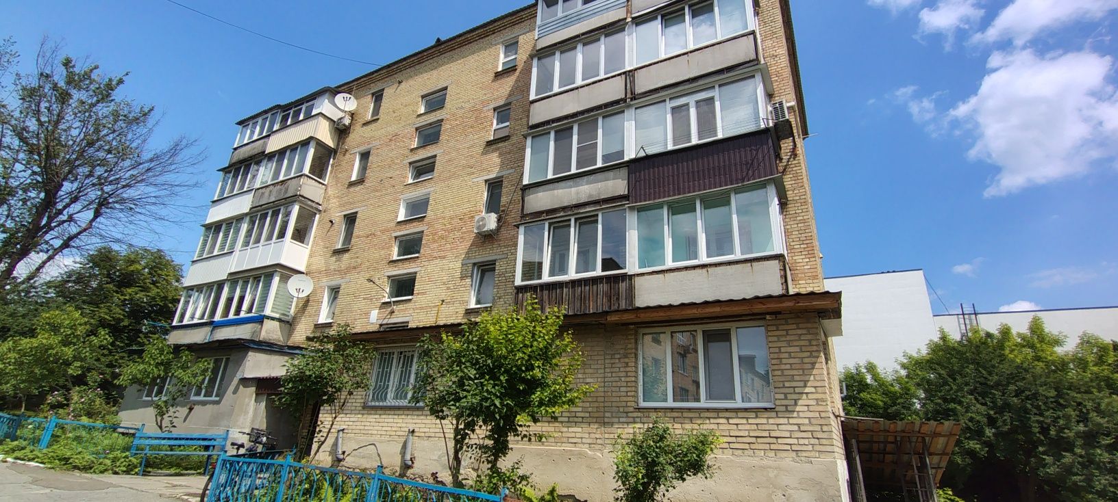 Продам однокімнатну квартиру з меблями і технікою
