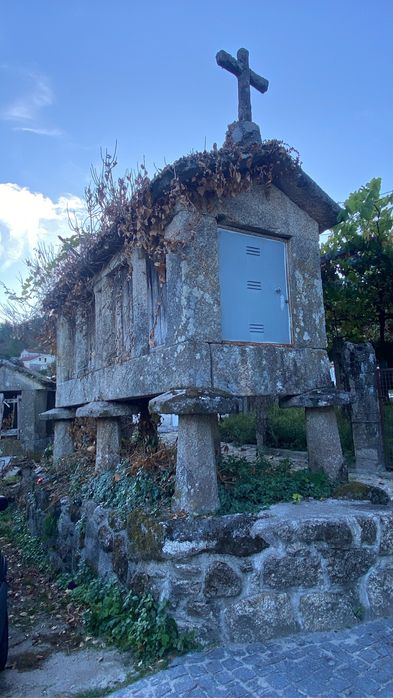 Espigueiro / Canastro