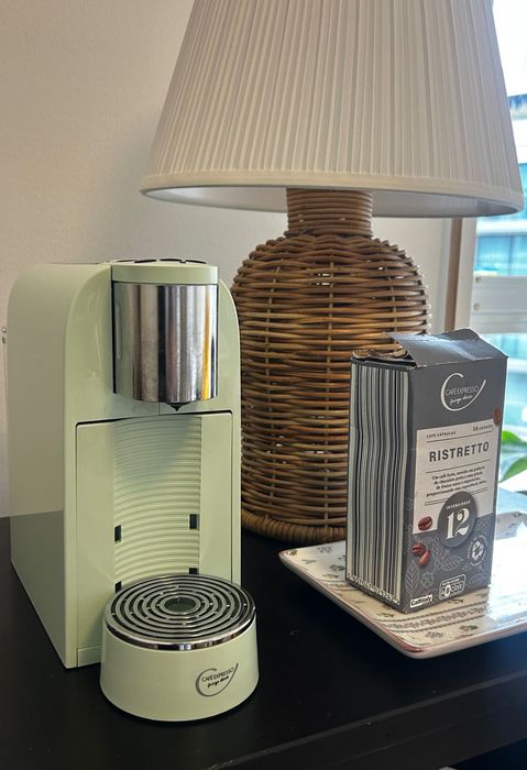 Máquina de café cápsulas Pingo Doce / Camry — excelente estado