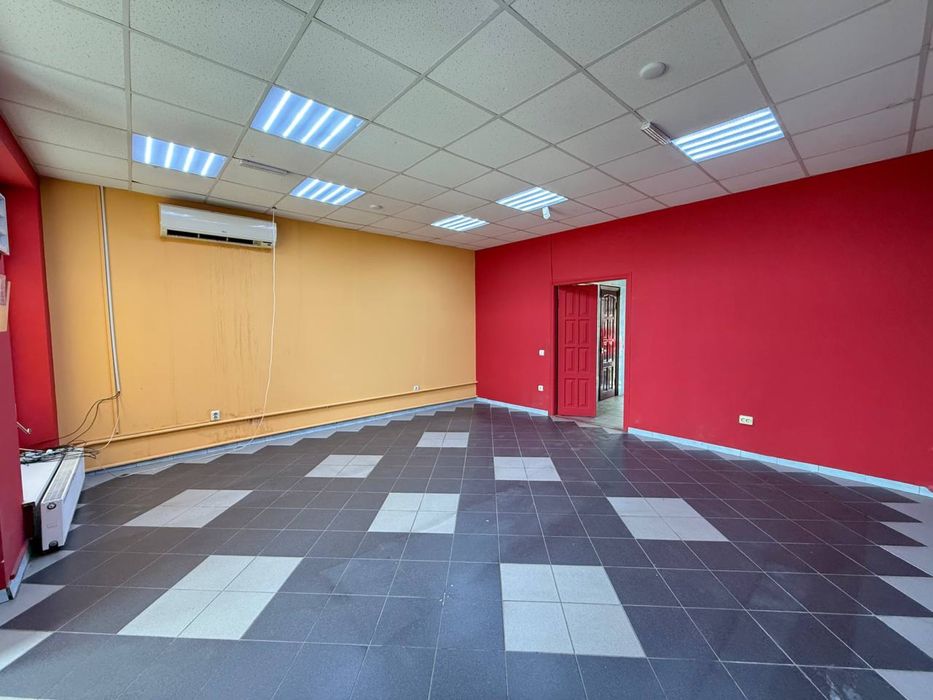 Продаж приміщення ( магазин) 44 м2.