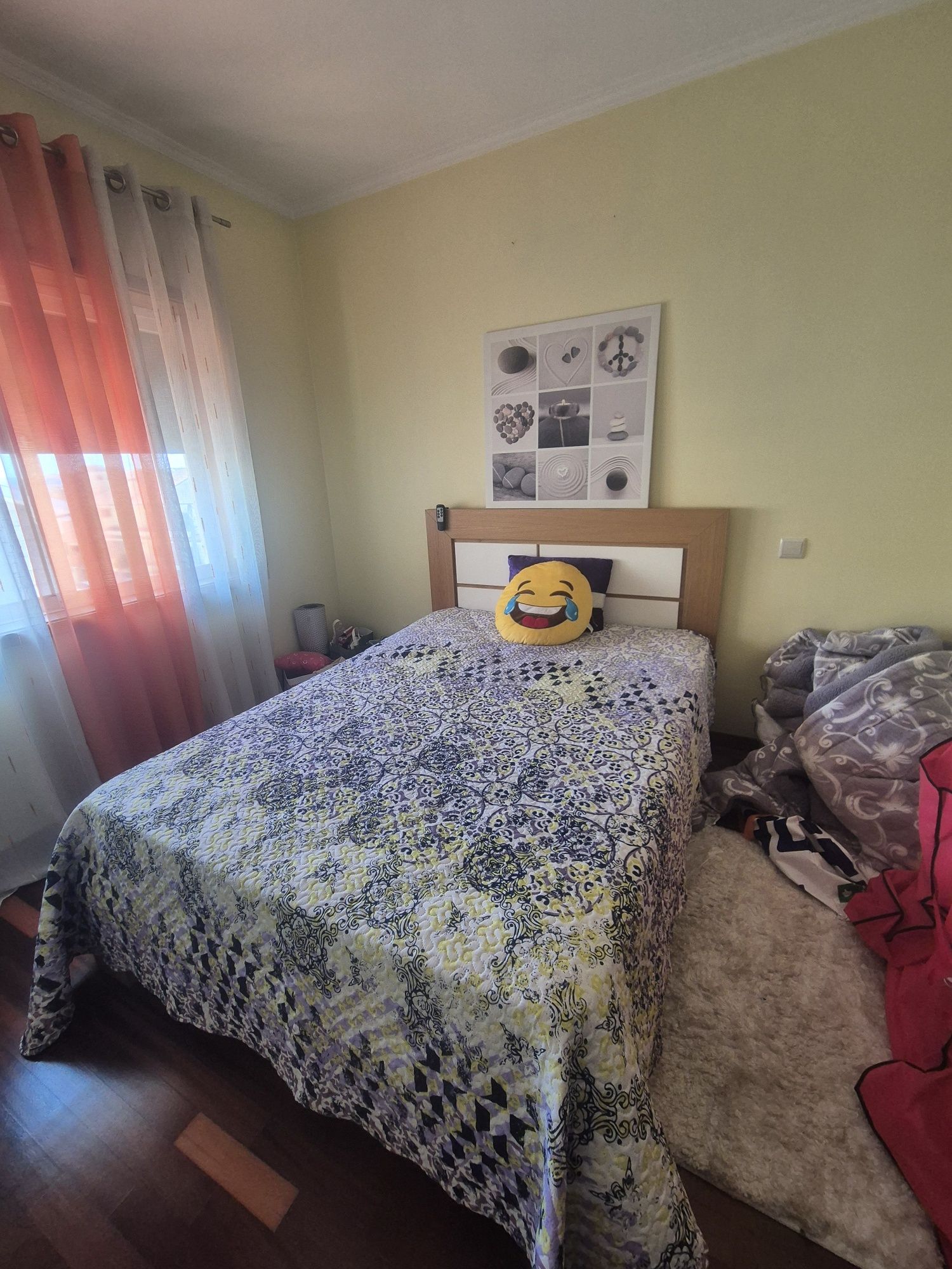 Cama de casal com estrado eletrico