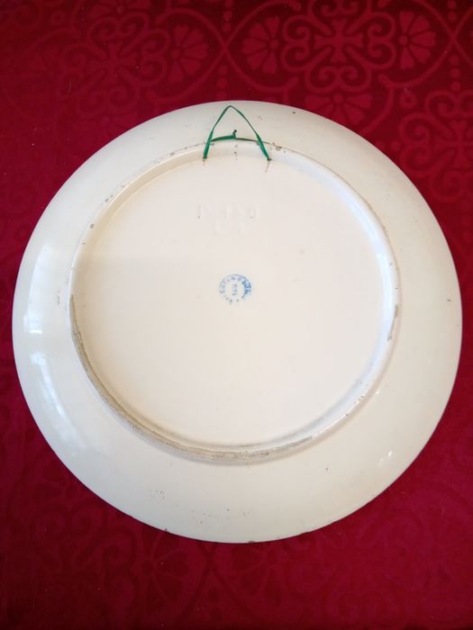 Prato ou pratão com 31cm pintado á mão na fábrica Valente Devezas Gaia