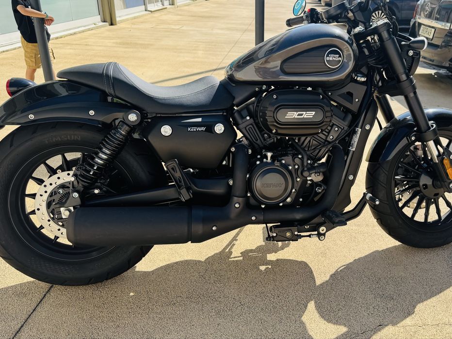 Keeway V-cruise 300cc  como nova