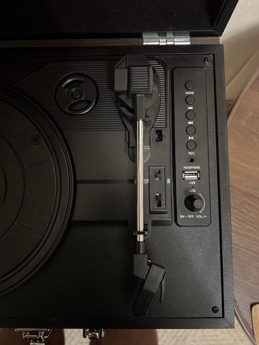 Вініловий програвач, виниловый проигрыватель