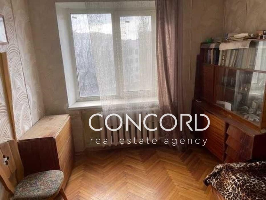 Чоколовка, Антонова вул., 11. Соломʼянський р-н