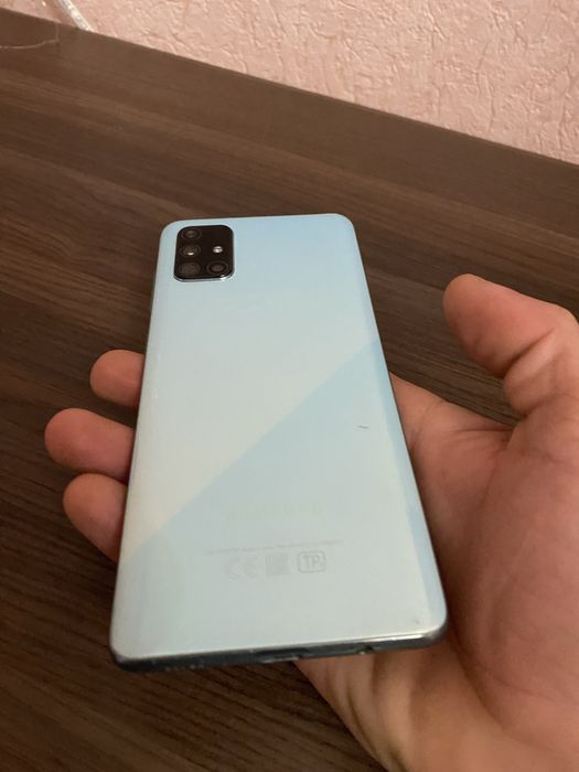 Продам Самсунг а71 2020року