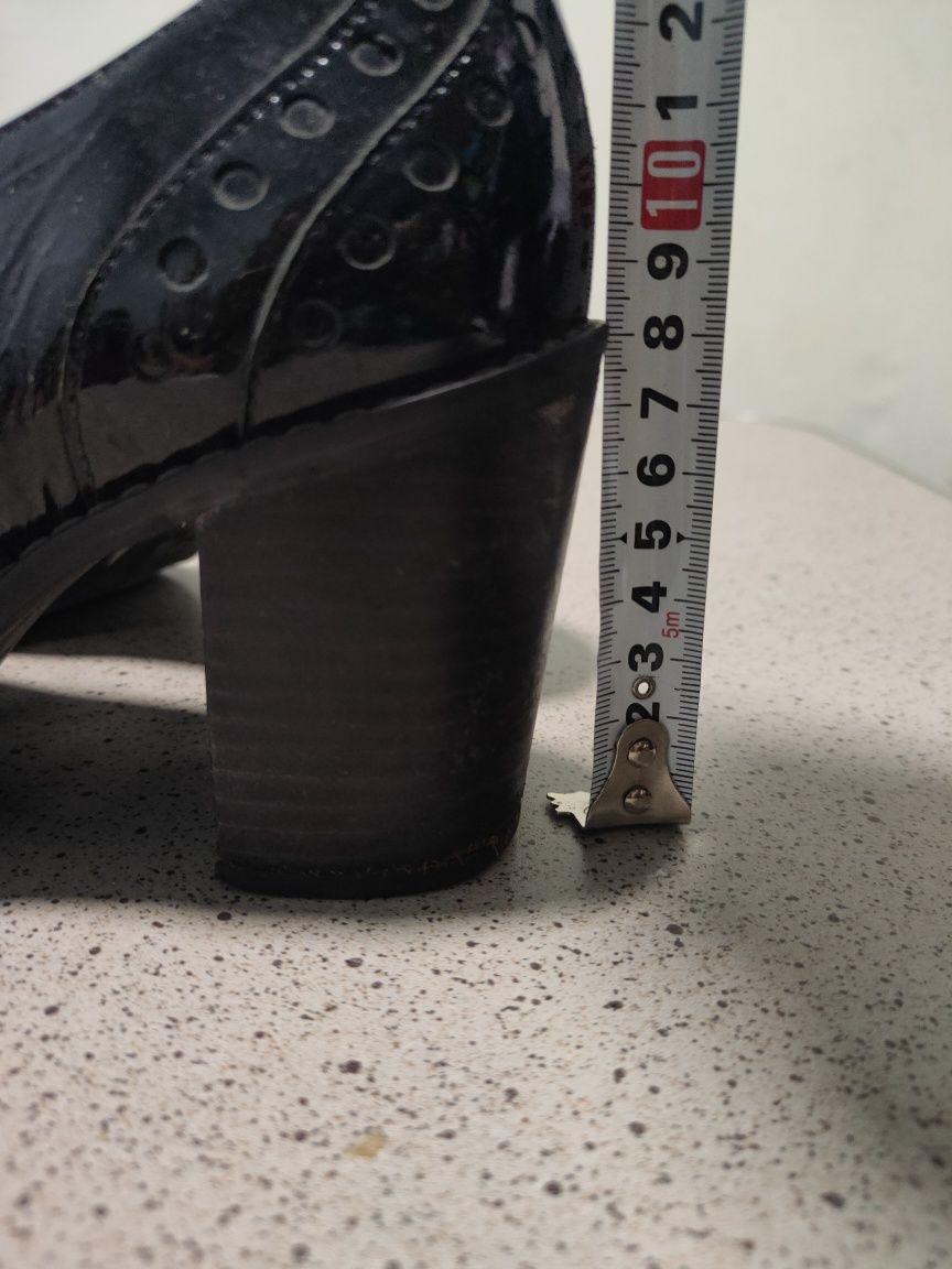 Туфли  Clarks женские длина стопы 23.7 см