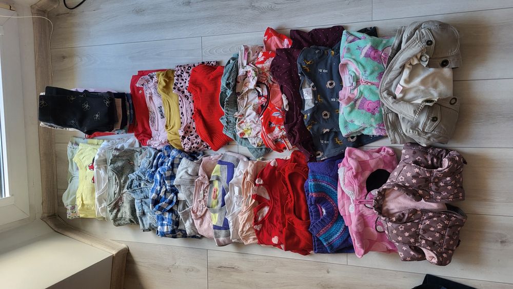 Paka ubranek dla dziewczynki 98/104