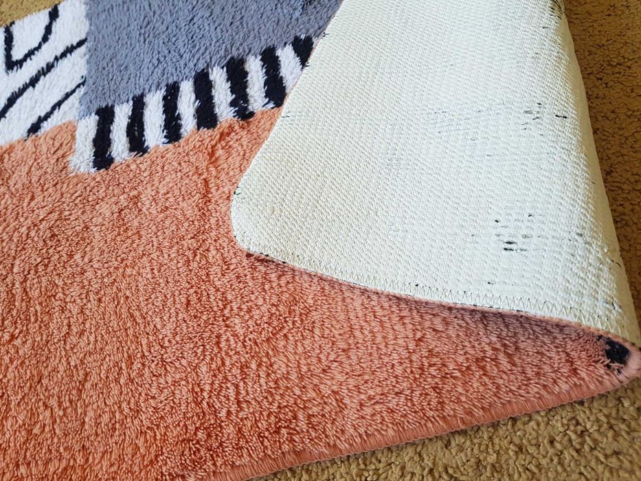 Килимки для ванної кімнати, коврики