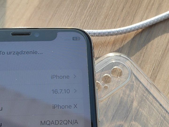 iPhone X 64GB szkło hartowane, znikome ślady używania